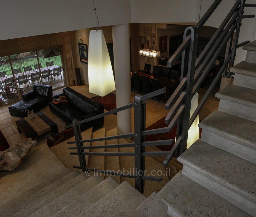 Casarão 7 cômodos Netanya Neve Itamar 368-IBL-222