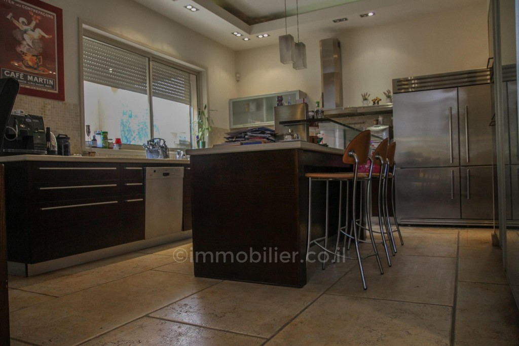 Casarão 7 cômodos Netanya Neve Itamar 368-IBL-222