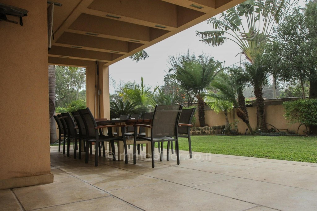 Casarão 7 cômodos Netanya Neve Itamar 368-IBL-222