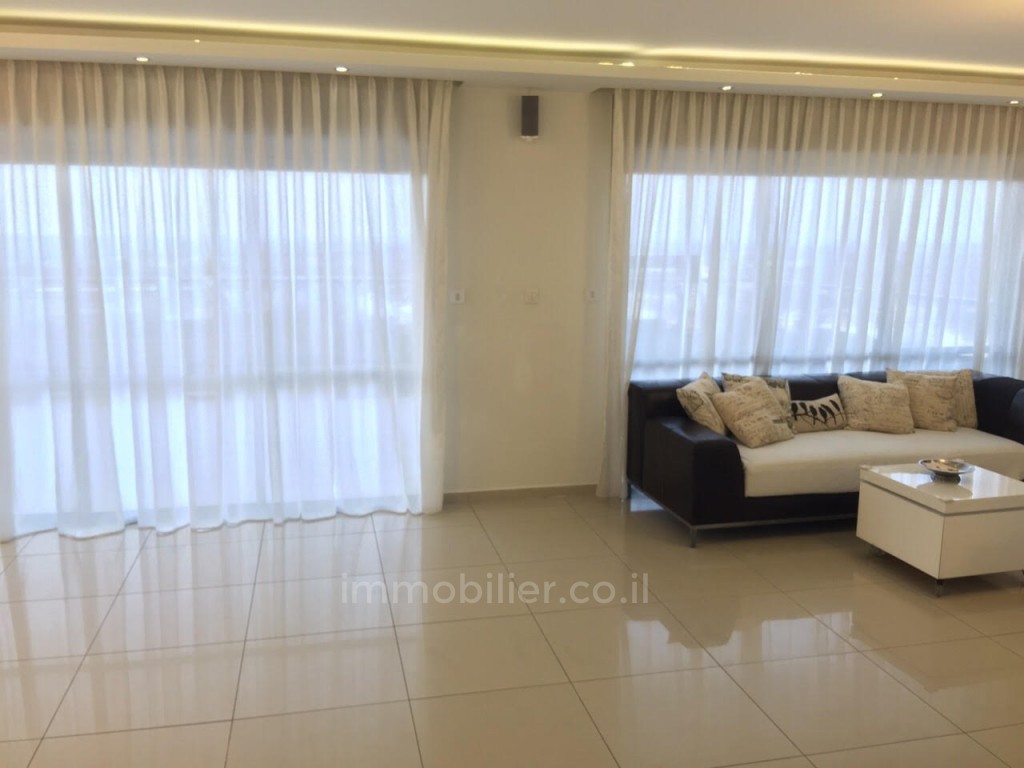 Cobertura 6 cômodos Netanya Kiriat Hasharon 368-IBL-280