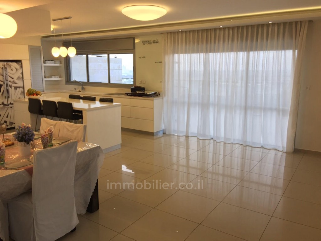 Cobertura 6 cômodos Netanya Kiriat Hasharon 368-IBL-280