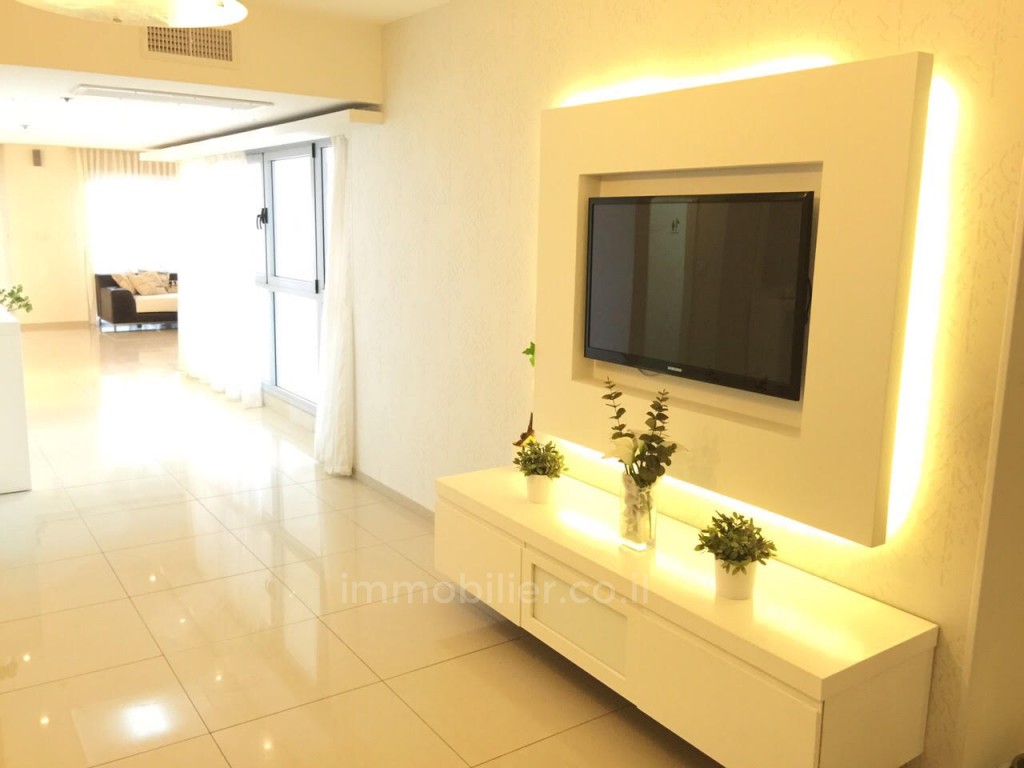 Cobertura 6 cômodos Netanya Kiriat Hasharon 368-IBL-280