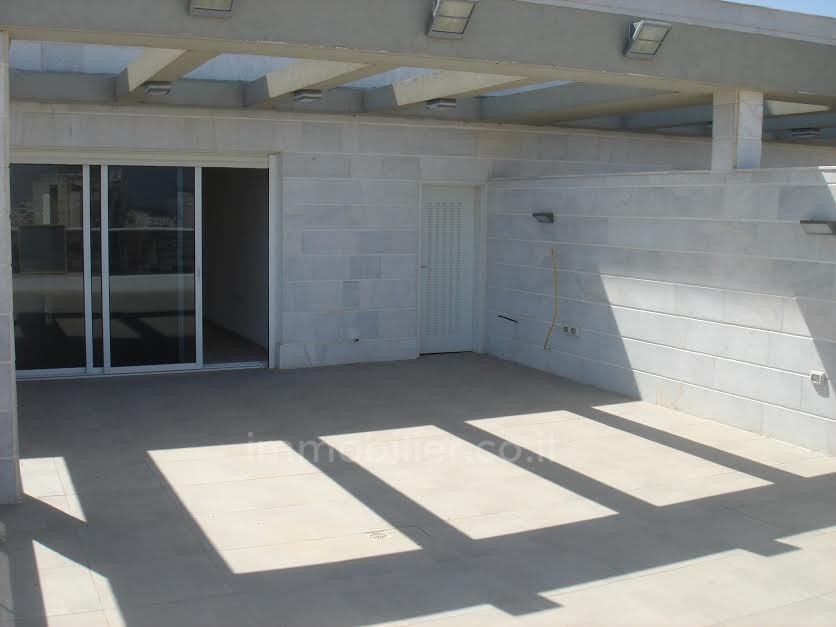 Cobertura 5 cômodos Netanya Centro da cidade 368-IBL-305