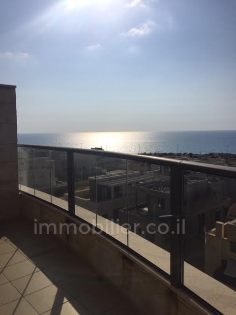 Apartamento 5 cômodos Netanya Nat600 368-IBL-351