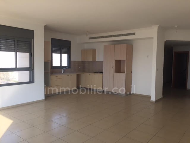 Apartamento 5 cômodos Netanya Nat600 368-IBL-351