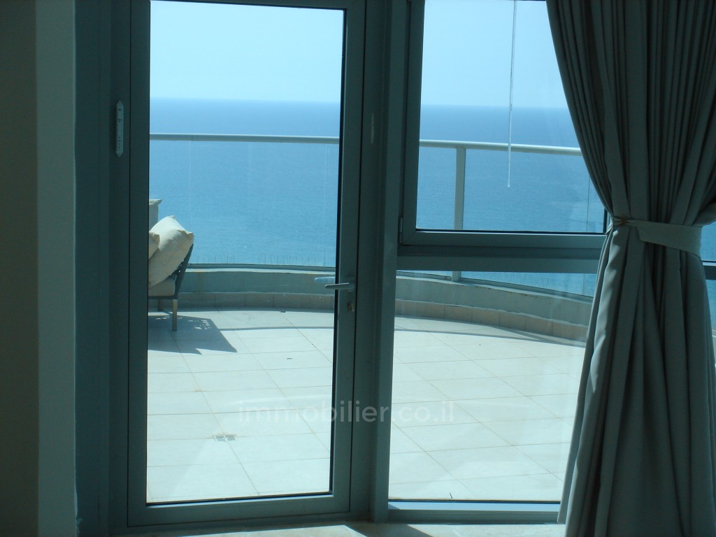 Cobertura 7 cômodos Netanya Nat600 368-IBL-353