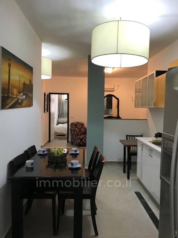 Apartamento 2 cômodos Netanya Centro da cidade 368-IBL-356