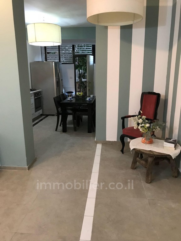 Apartamento 2 cômodos Netanya Centro da cidade 368-IBL-356