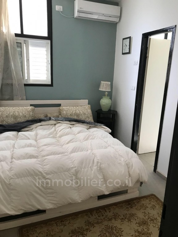 Apartamento 2 cômodos Netanya Centro da cidade 368-IBL-356