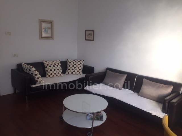 Apartamento 2 cômodos Netanya Centro da cidade 368-IBL-362
