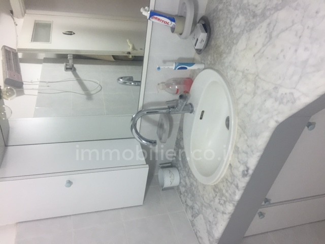 Apartamento 2 cômodos Netanya Centro da cidade 368-IBL-362
