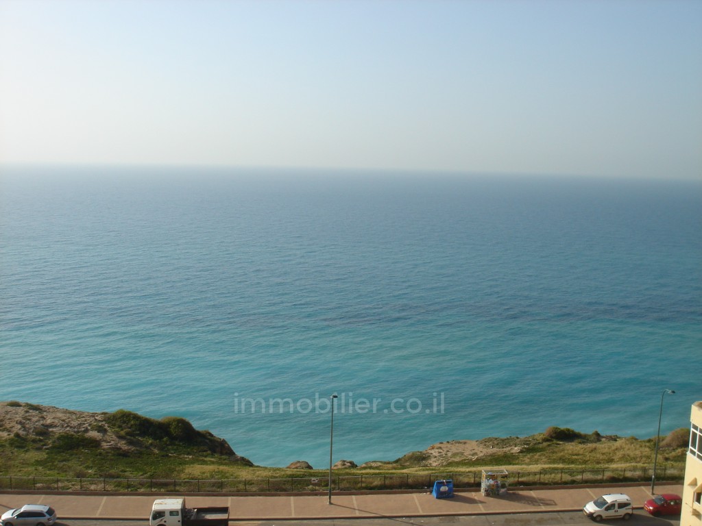 Cobertura 5 cômodos Netanya Centro da cidade 368-IBL-371