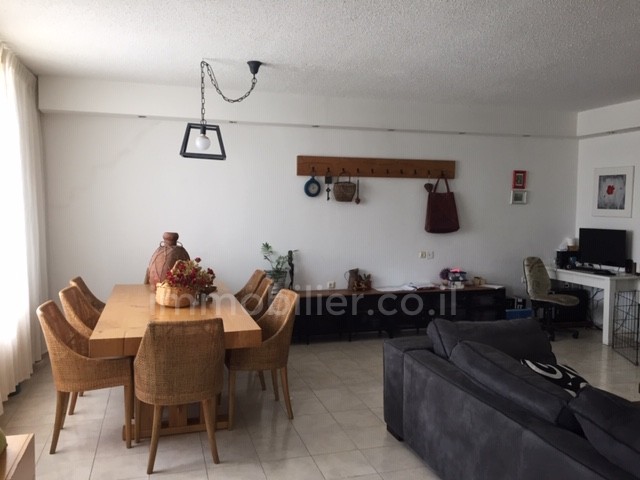 Cobertura 5 cômodos Netanya Centro da cidade 368-IBL-371