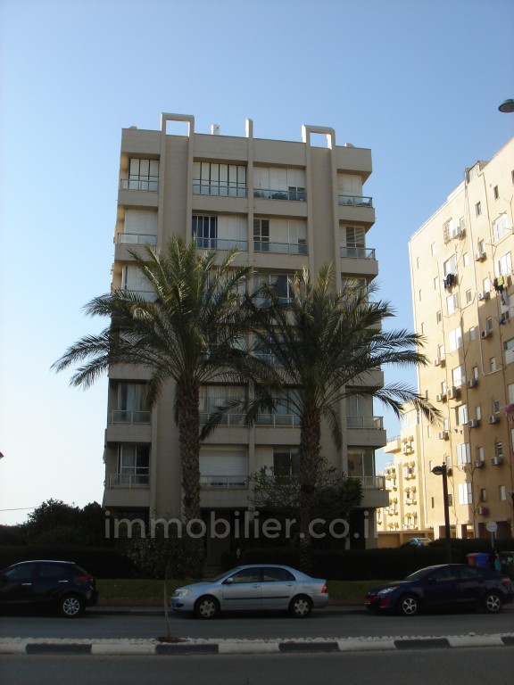 Cobertura 5 cômodos Netanya Centro da cidade 368-IBL-371