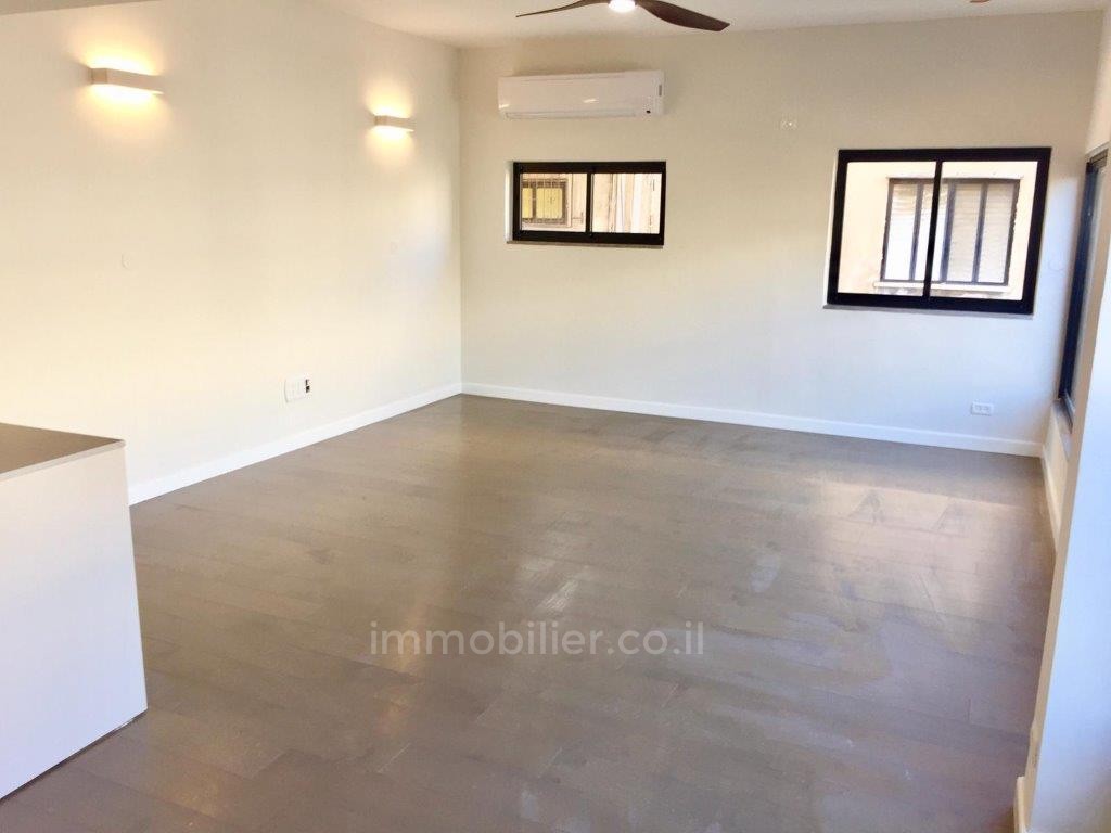 Apartamento 3 cômodos Tel Aviv Centro da cidade 368-IBL-373