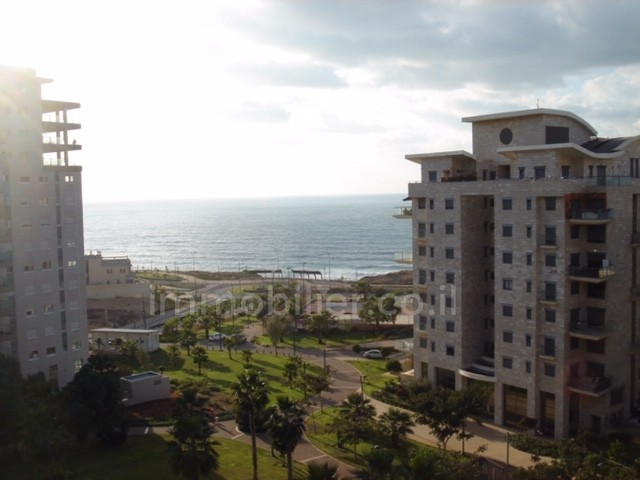 Apartamento 5 cômodos Netanya Nat600 368-IBL-375