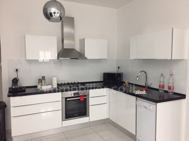 Apartamento 4 cômodos Netanya Centro da cidade 368-IBL-377