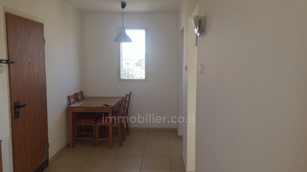 Apartamento 2 cômodos Beer Sheva Guimel 368-IBL-378