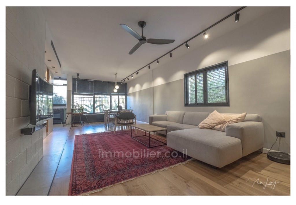Apartamento 4.5 cômodos Tel Aviv Tel Barouh 368-IBL-382