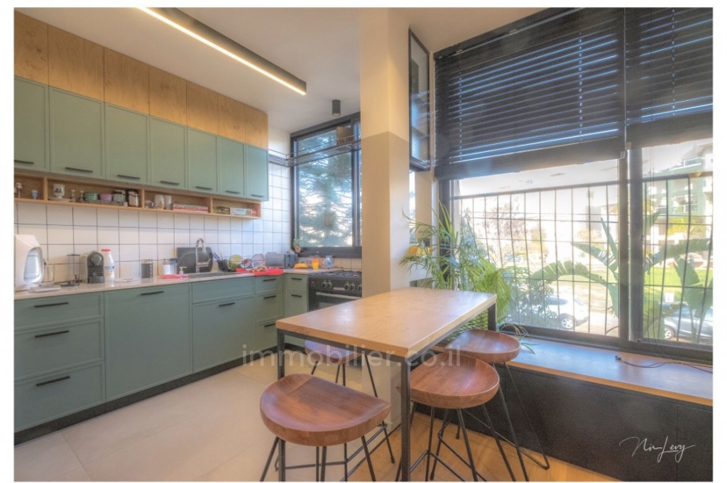 Apartamento 4.5 cômodos Tel Aviv Tel Barouh 368-IBL-382