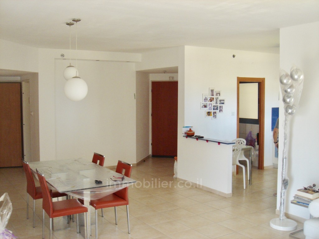 Apartamento 4 cômodos Netanya Nat600 368-IBL-383