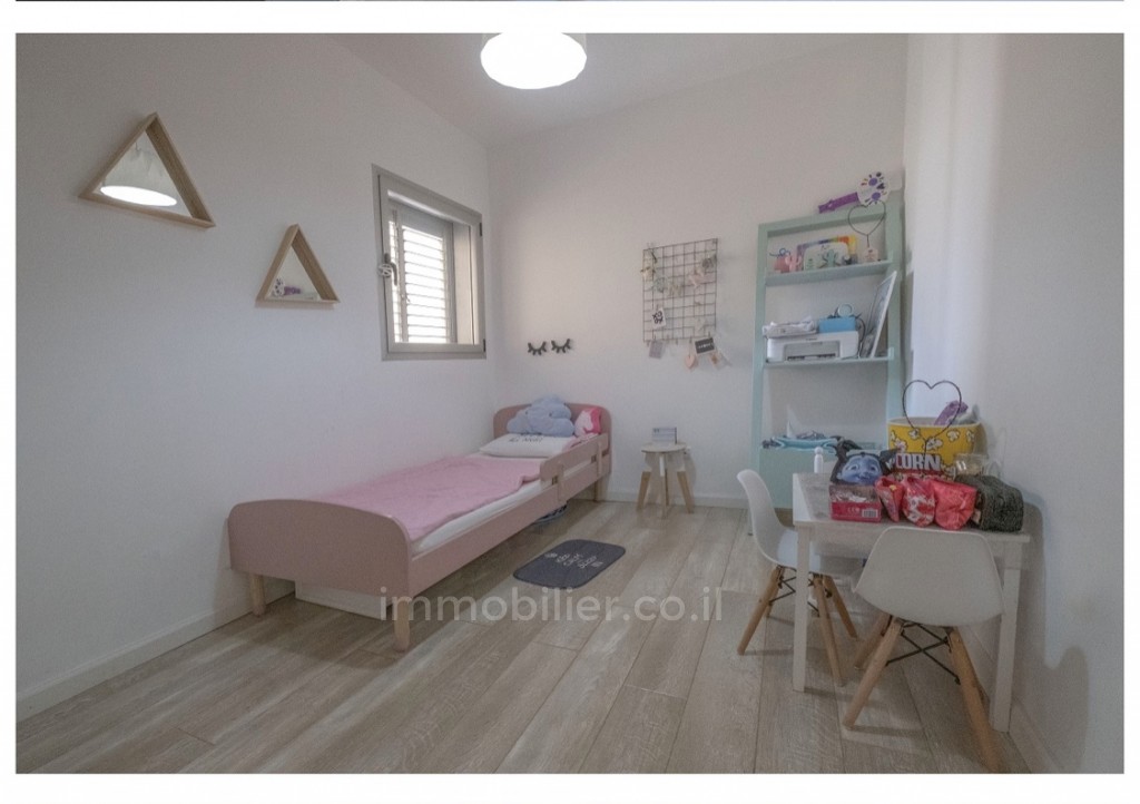 Apartamento 5 cômodos Tel Aviv Goush Hagadol 368-IBL-385