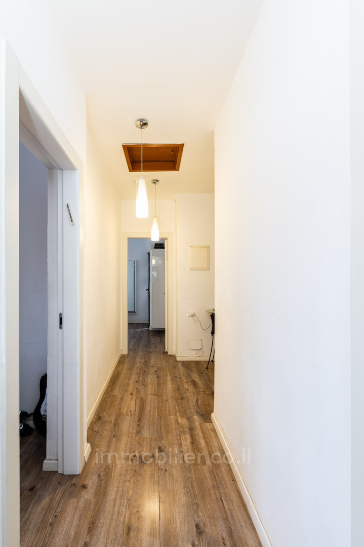 Casarão 6 cômodos Hadera Bairro Ha-Otsar 379-IBL-268