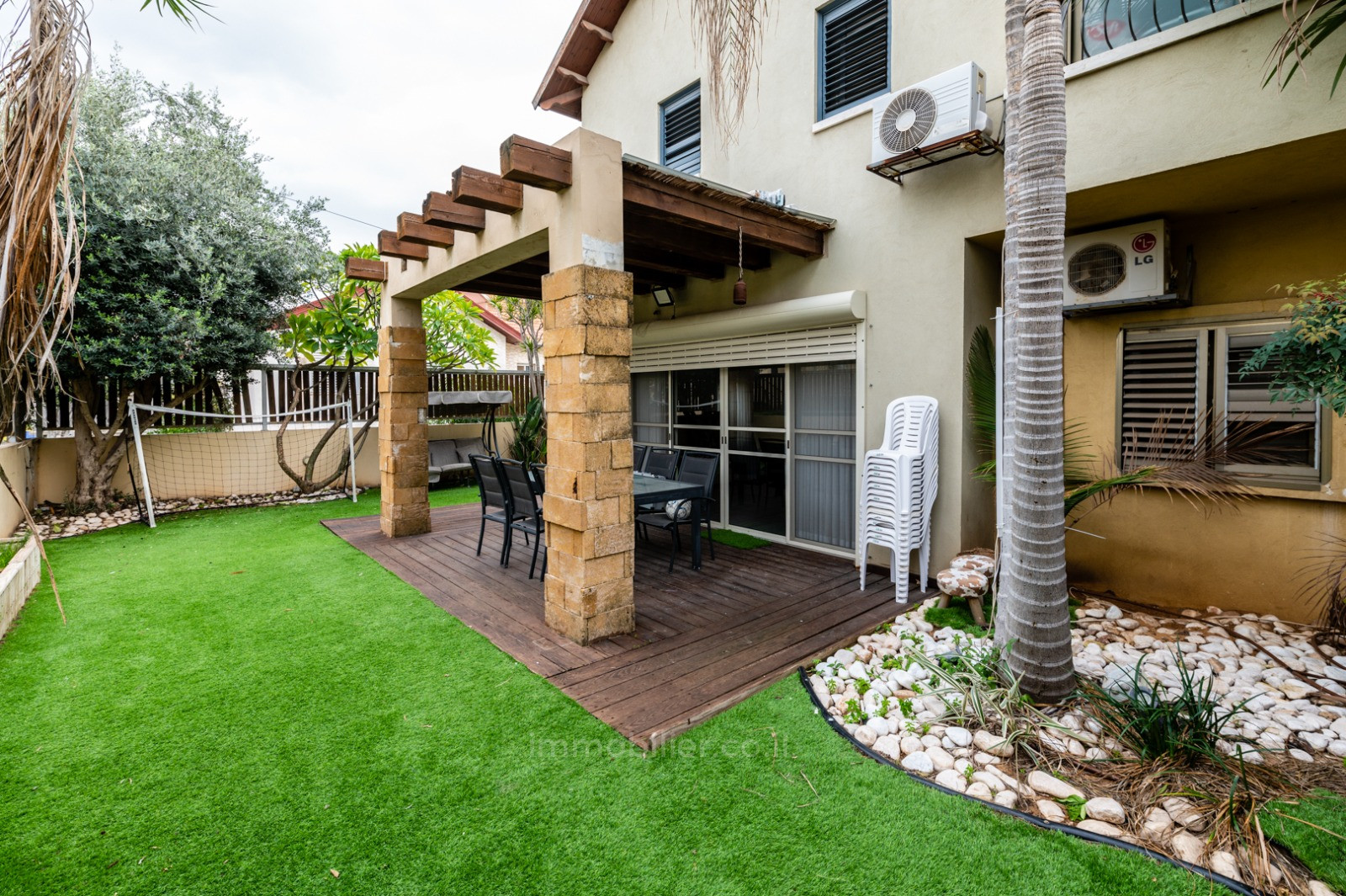 Casarão 6 cômodos Hadera Bairro Ha-Otsar 379-IBL-268