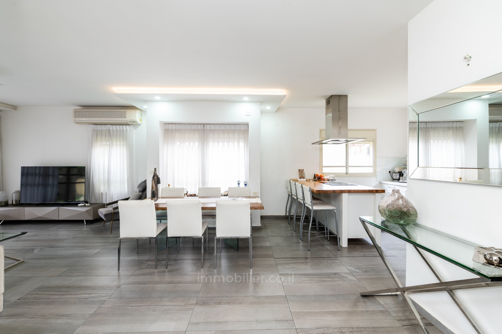 Casarão 6 cômodos Hadera Bairro Ha-Otsar 379-IBL-268