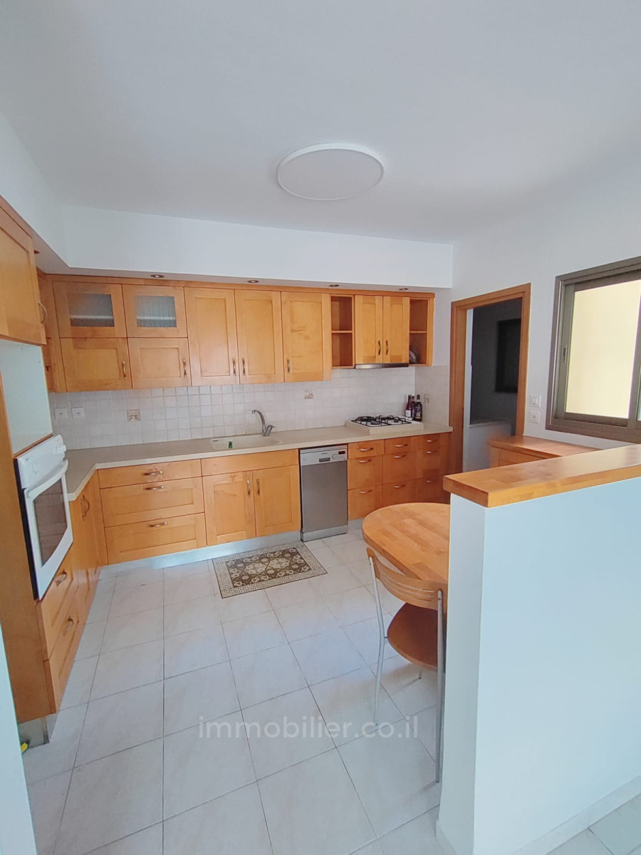 Apartamento 4 cômodos Hadera Bairro Ha-Otsar 379-IBL-273