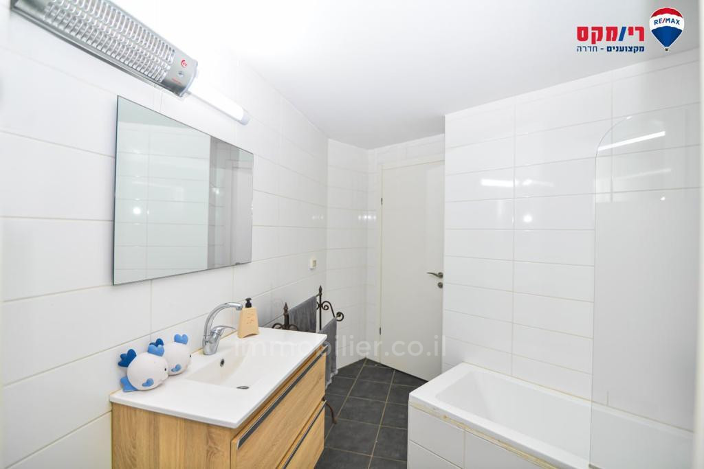 Apartamento 5 cômodos Hadera Ein a Yam 379-IBL-276