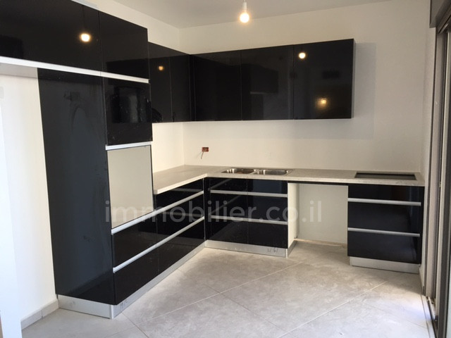 Apartamento 5 cômodos Hadera Ein a Yam 379-IBL-276