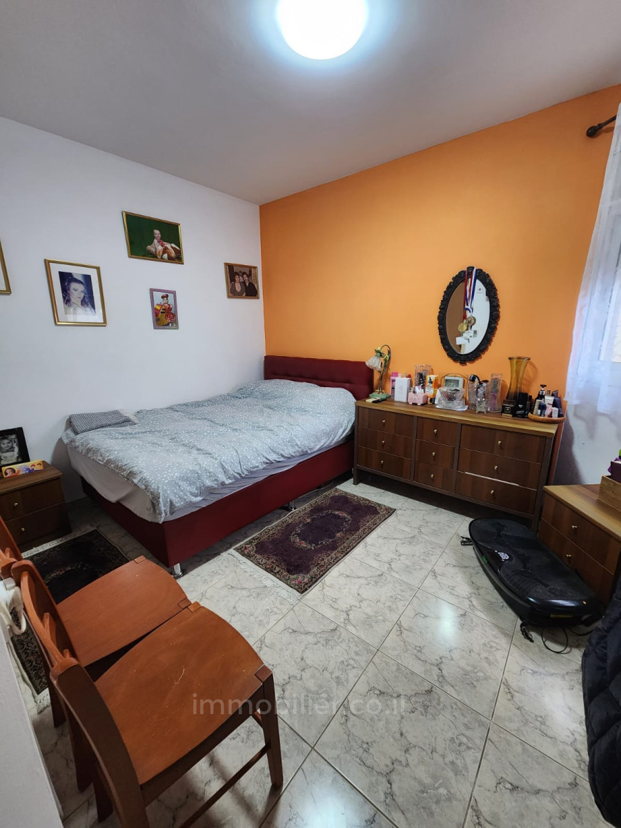 Apartamento 4 cômodos Hadera Givat olga 379-IBL-288