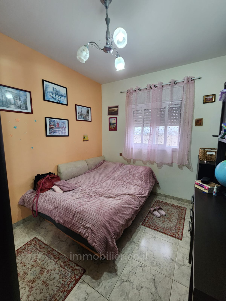 Apartamento 4 cômodos Hadera Givat olga 379-IBL-288