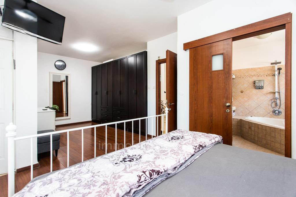 Casa de campo 6 cômodos Hadera weitzman 379-IBL-298