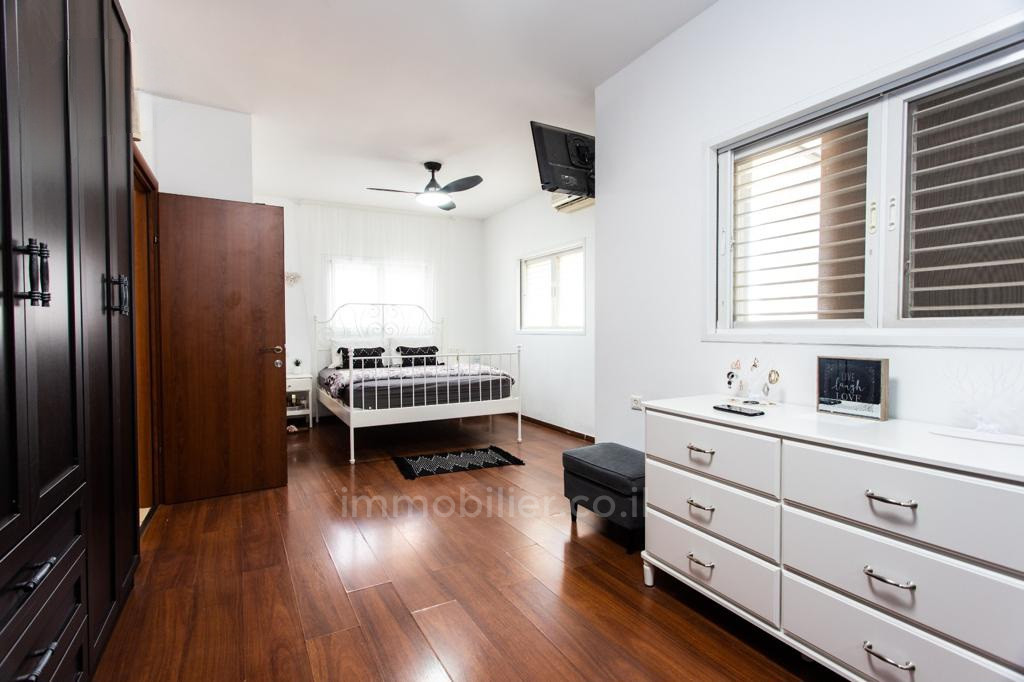 Casa de campo 6 cômodos Hadera weitzman 379-IBL-298