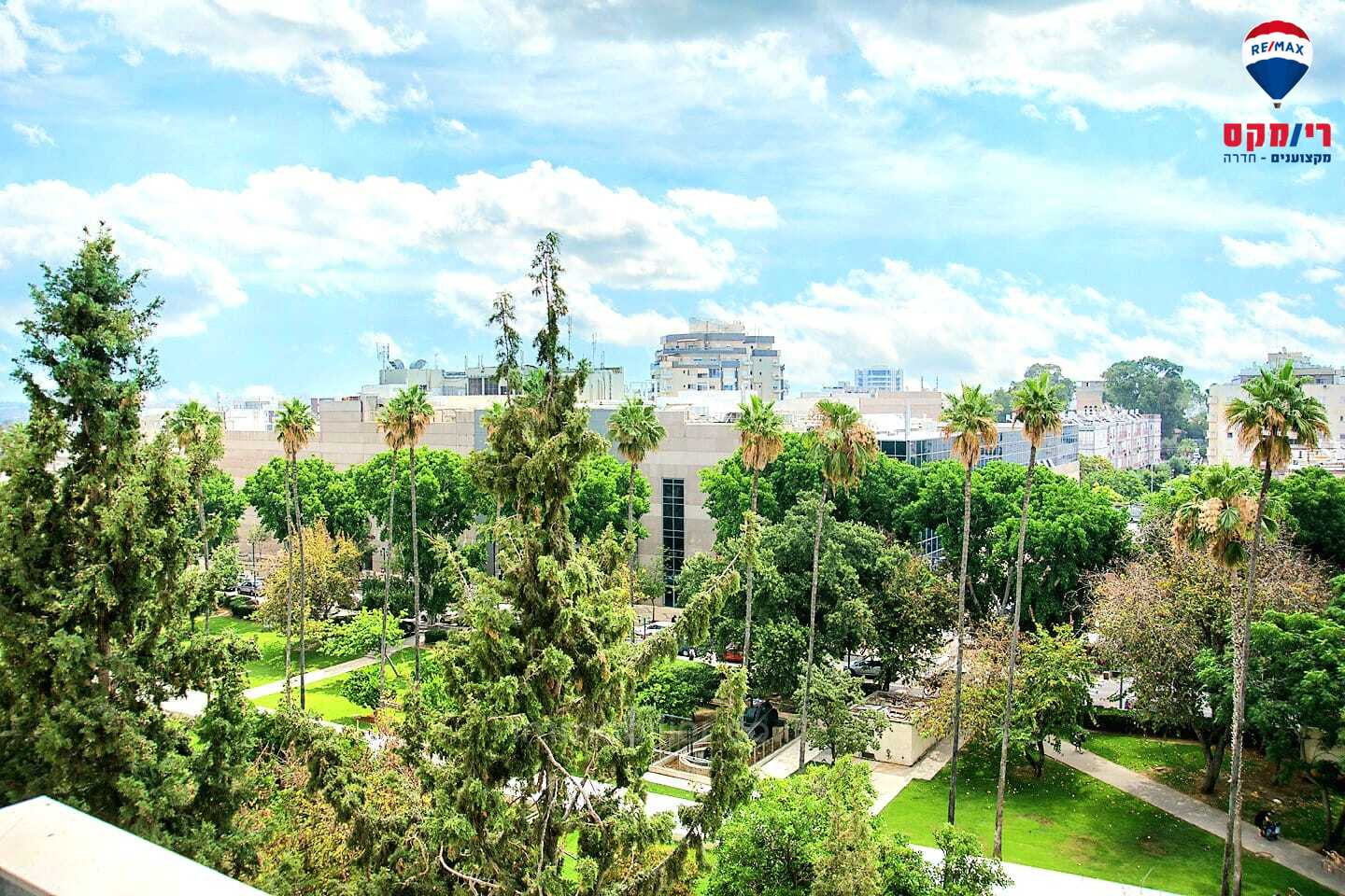 Apartamento 4 cômodos Hadera Centro da cidade 379-IBL-306