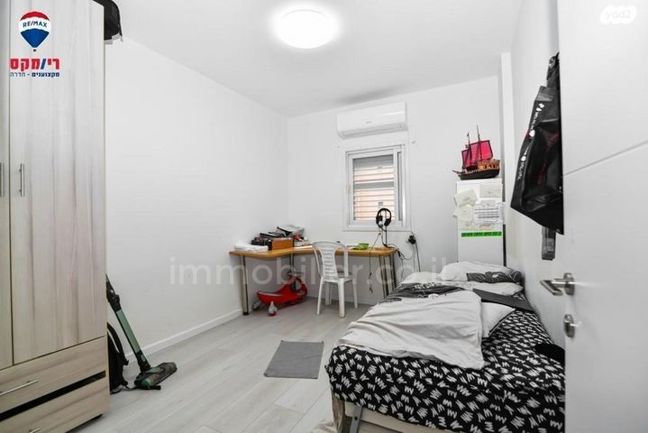 Apartamento 4.5 cômodos Hadera Centro da cidade 379-IBL-307