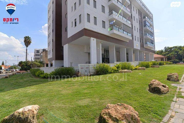 Apartamento 4 cômodos Hadera Centro da cidade 379-IBL-310
