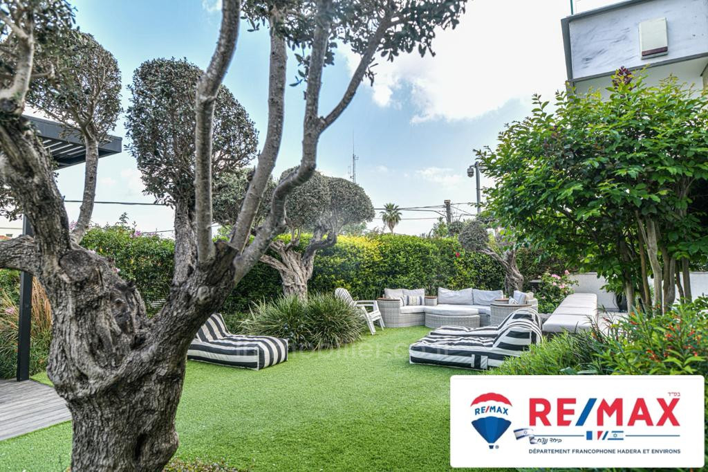 Casarão 8 cômodos Hadera Centro da cidade 379-IBL-319