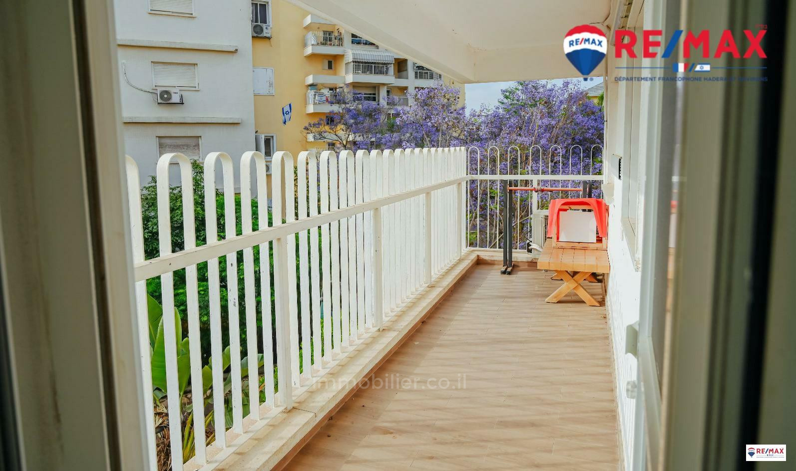 Apartamento 4 cômodos Hadera Centro da cidade 379-IBL-325