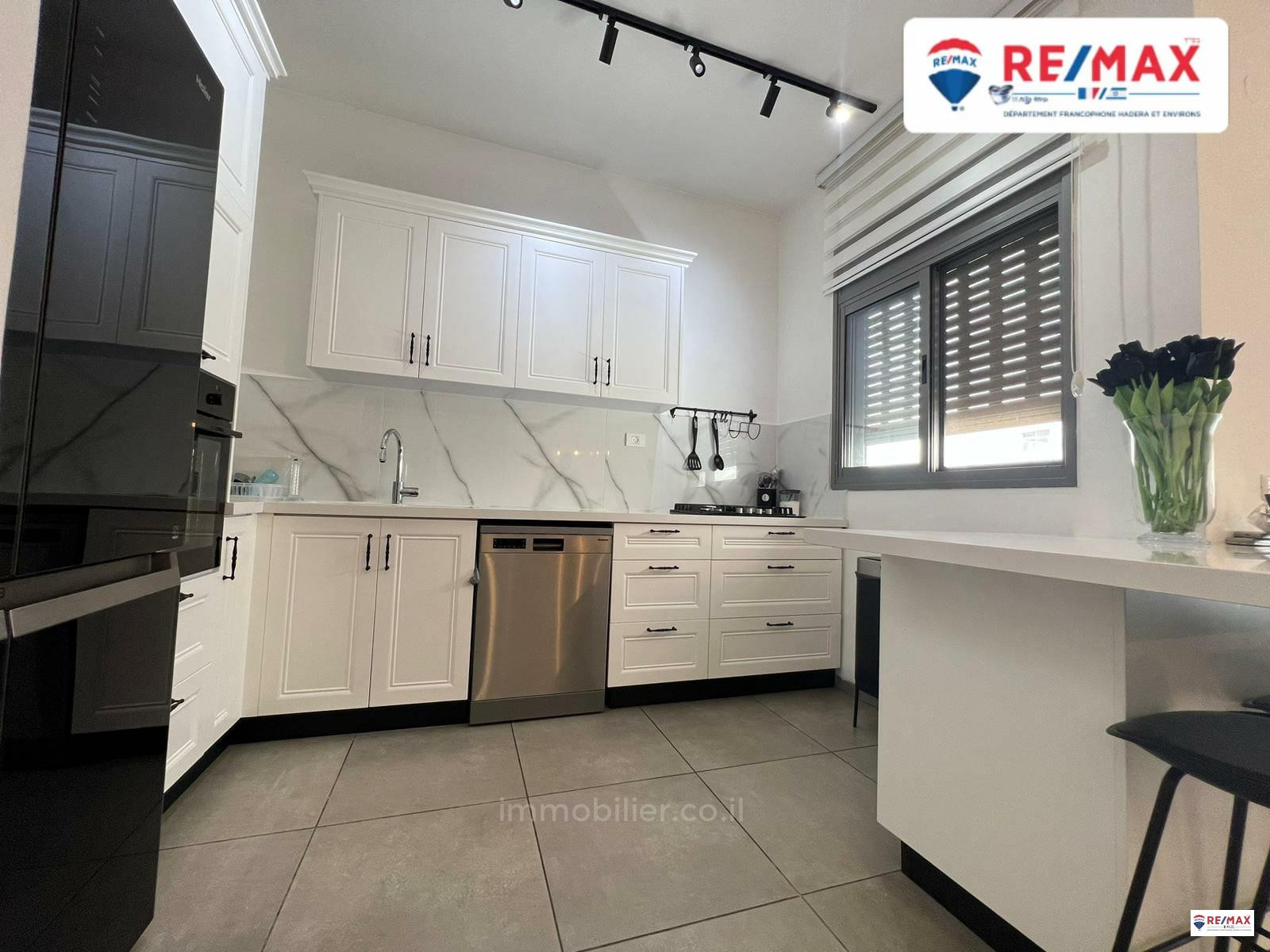 Apartamento 4 cômodos Hadera Centro da cidade 379-IBL-330