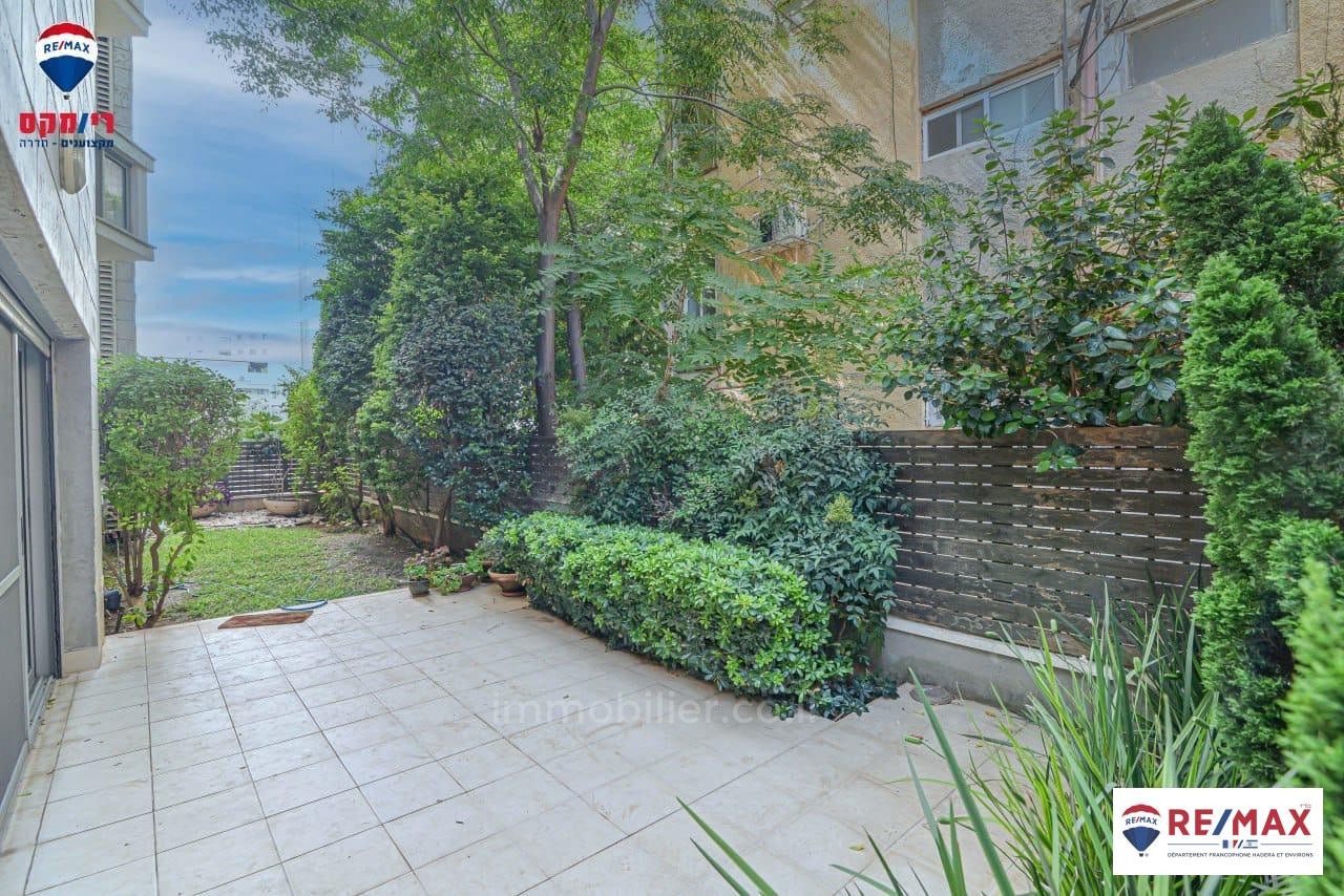 Apartamento garden 5 cômodos Hadera Centro da cidade 379-IBL-332