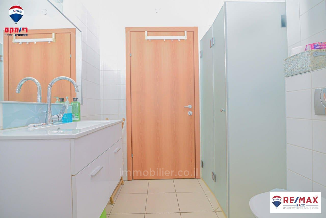 Apartamento garden 5 cômodos Hadera Centro da cidade 379-IBL-332