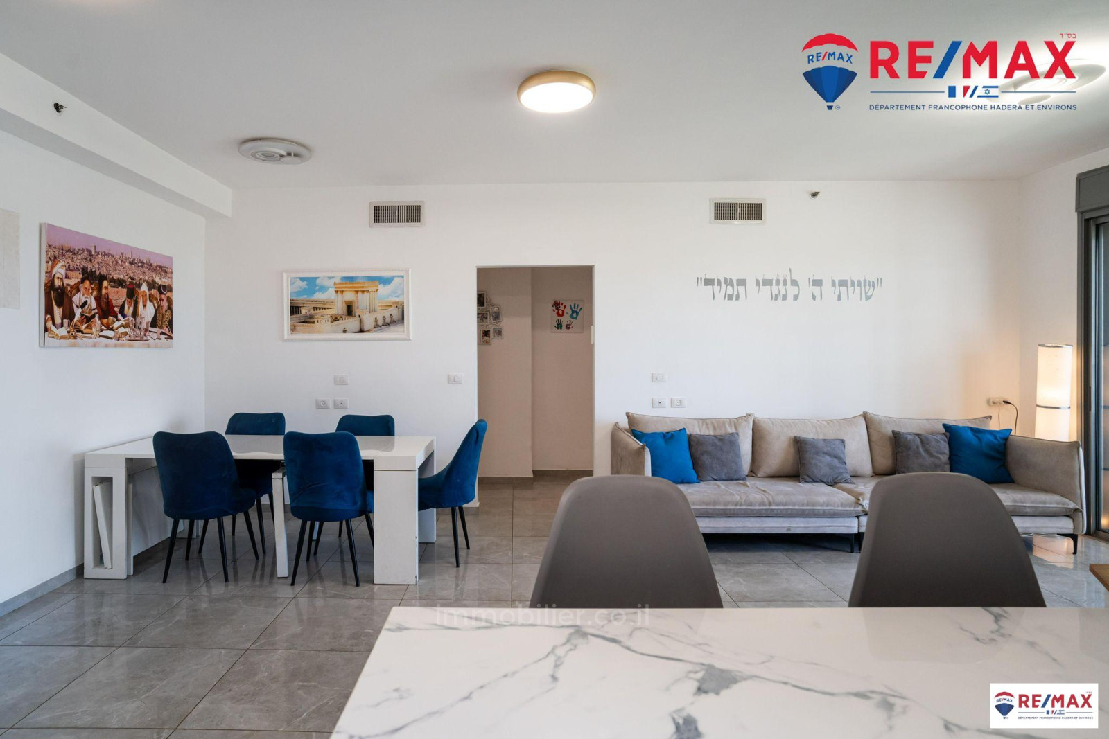 Apartamento 4 cômodos Hadera Bairro do Parque 379-IBL-349