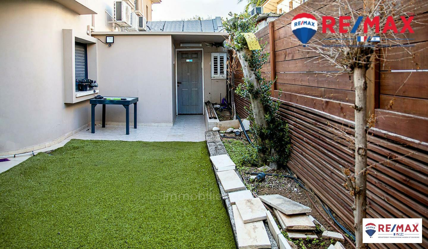 Casa de campo 5.5 cômodos Hadera Bairro Ha-Otsar 379-IBL-361