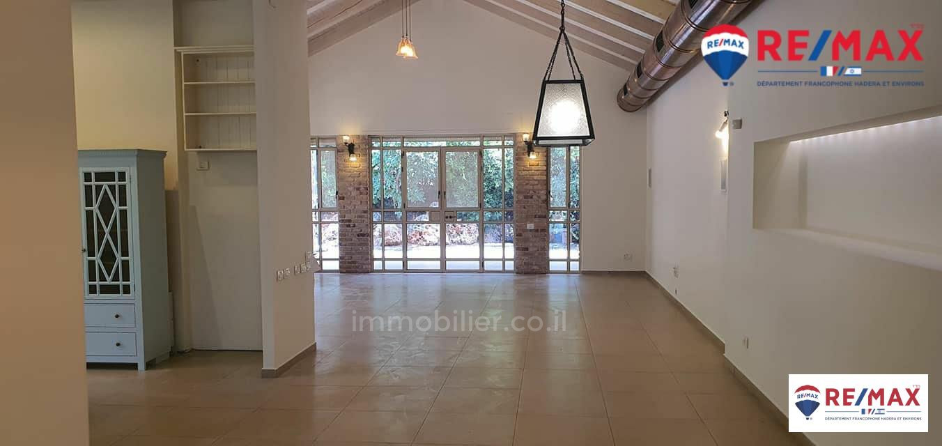 Casarão 6 cômodos Hadera brandes 379-IBL-363