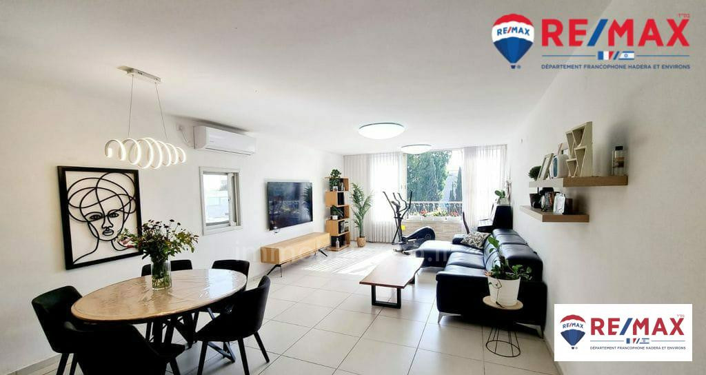 Apartamento 4 cômodos Hadera Centro da cidade 379-IBL-369