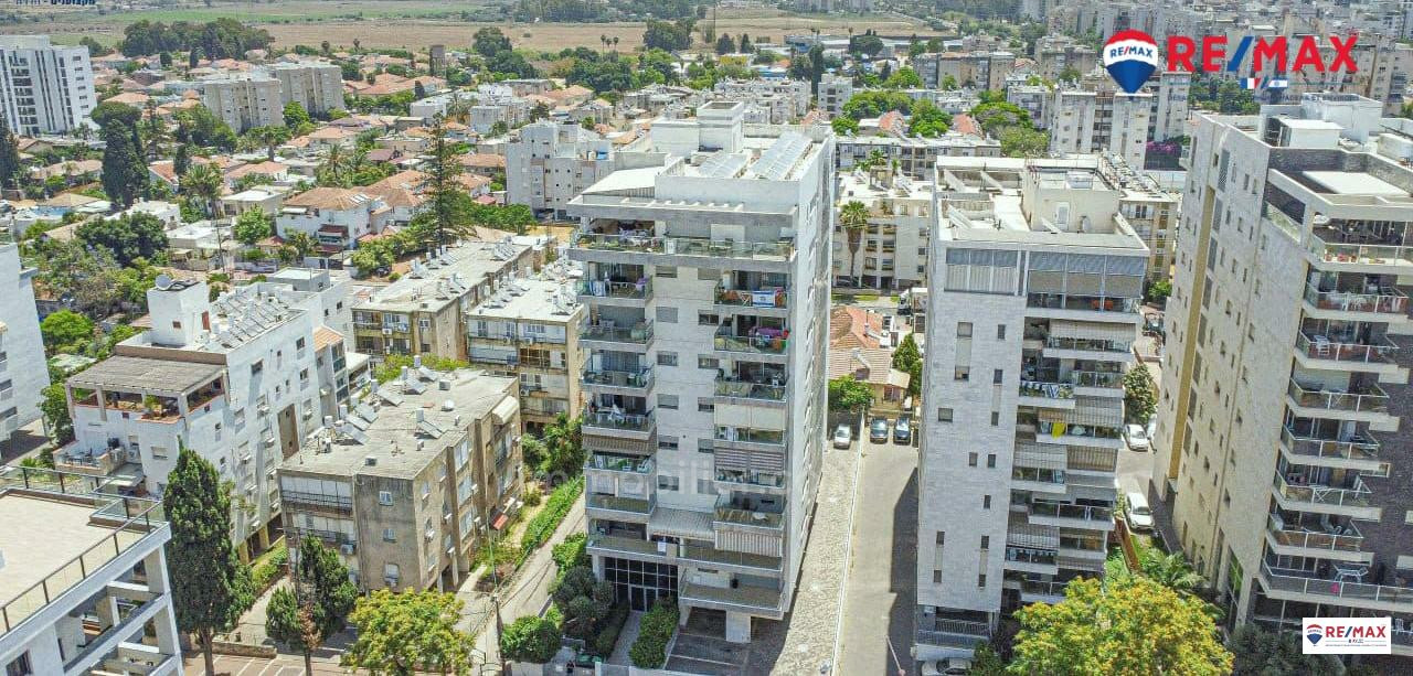 Cobertura 5 cômodos Hadera Centro da cidade 379-IBL-370