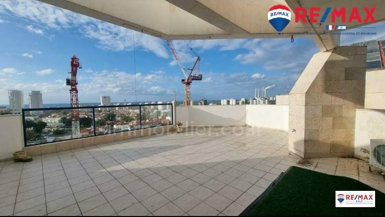 Duplex 4 cômodos Hadera Givat olga 379-IBL-371